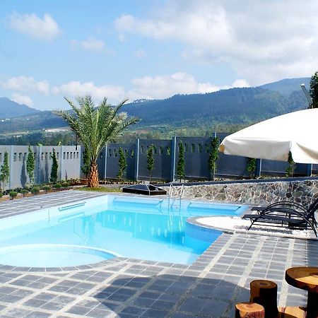 Osmond Villa Resort Lembang Luaran gambar