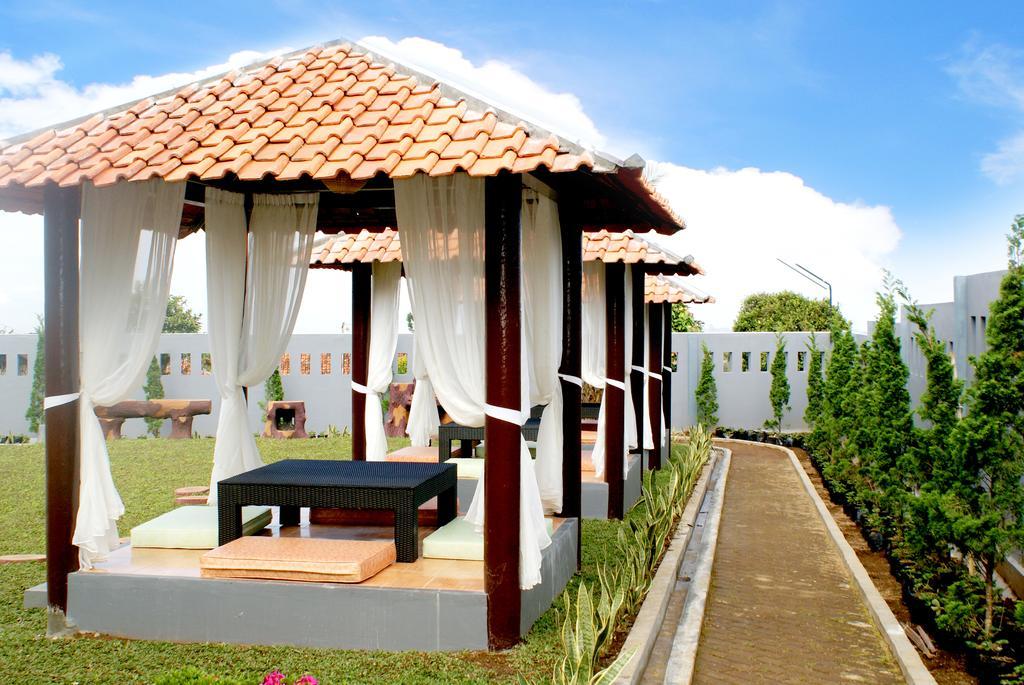 Osmond Villa Resort Lembang Luaran gambar