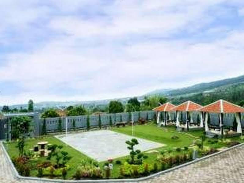 Osmond Villa Resort Lembang Luaran gambar